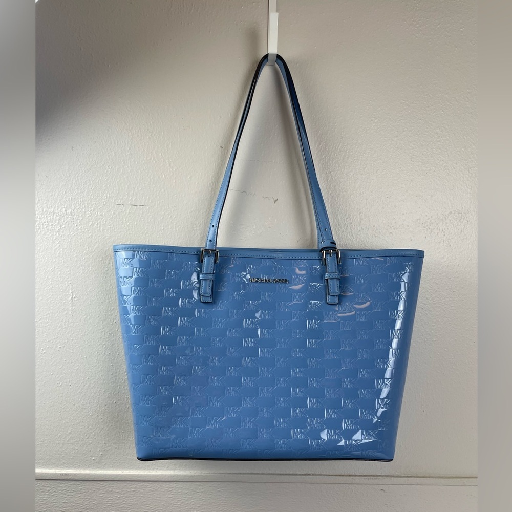 MICHAEL KORS JET SET LARGE TRAVEL BAG PATENT EMBOSSED MK FRENCH BLUE NWOT